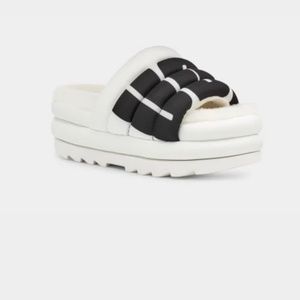 UGG Women's Maxi Slide Logo Sandal